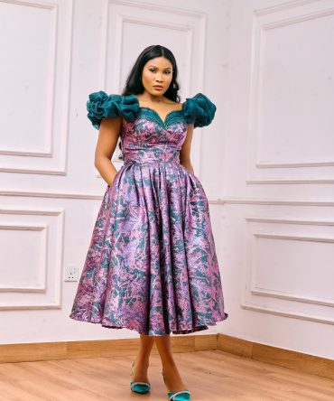 KDA MIDI FLARE DAMASK GOWN